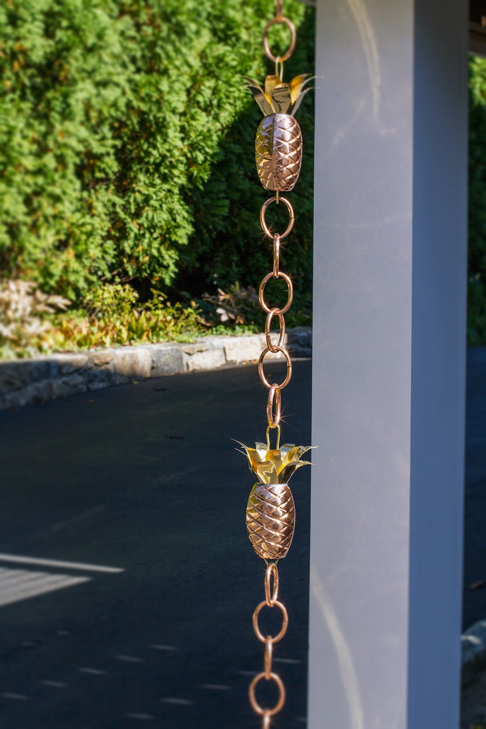 Pineapple Rain Chain - 8.5 ft., with 4 Large Figures - Good Directions